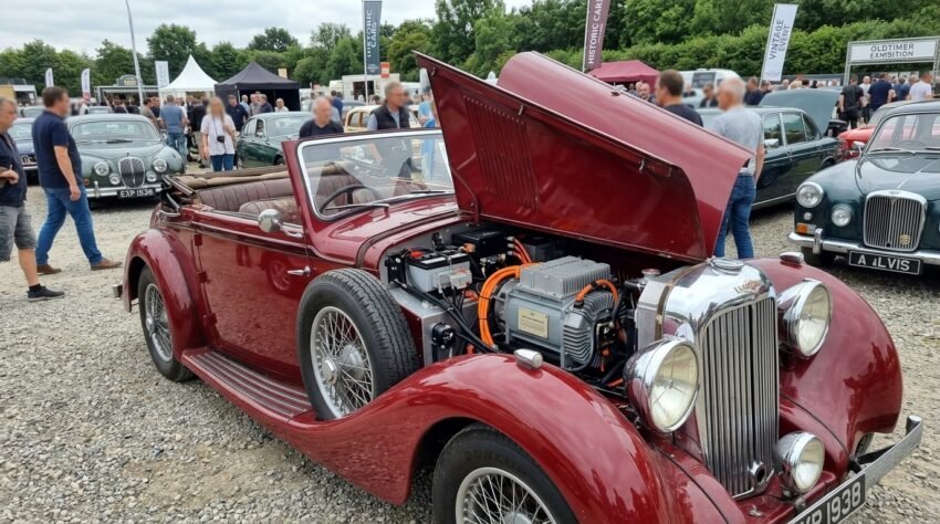 lagonda oldtimer met elektrische motor